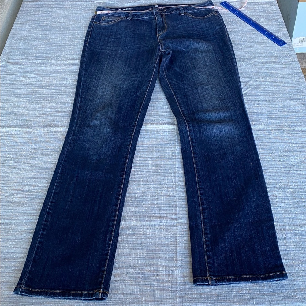 Women’s Size 10 Liz Claiborne Classic Fit Blue Jeans